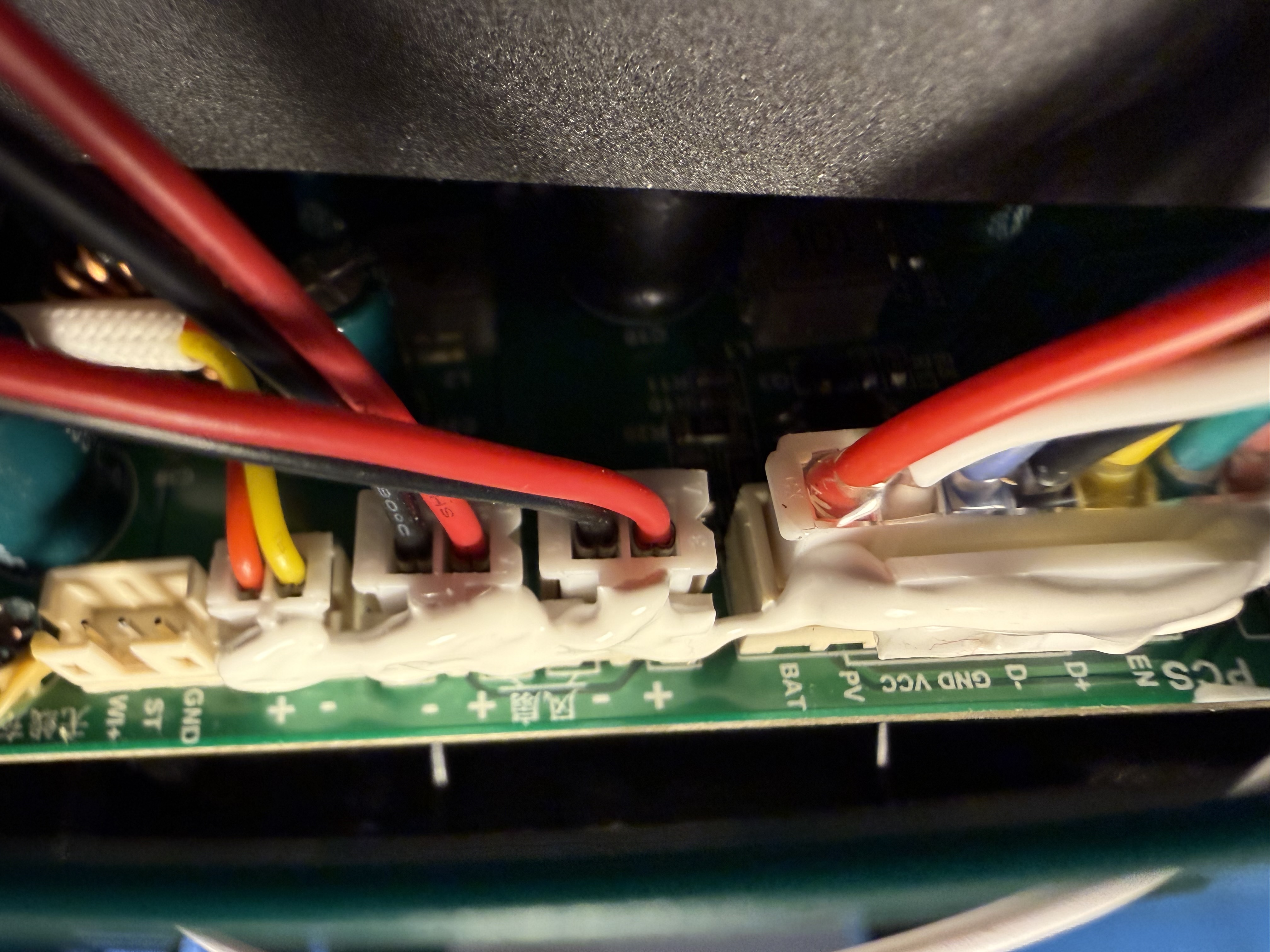 BMS board-to-board lines
